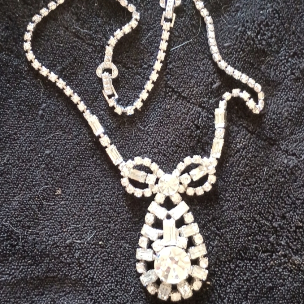 Vintage Rhinestone necklace
